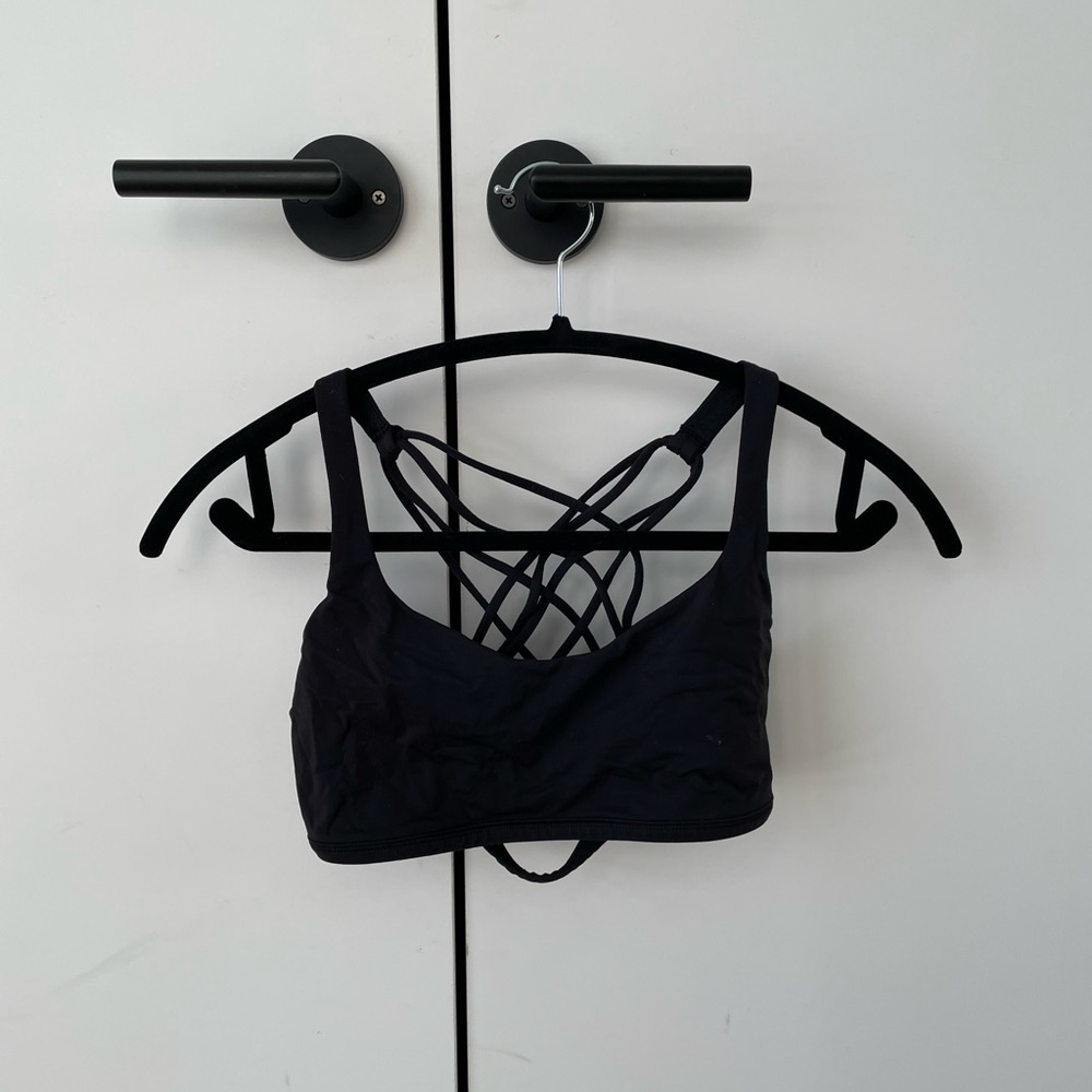 lululemon sports bra